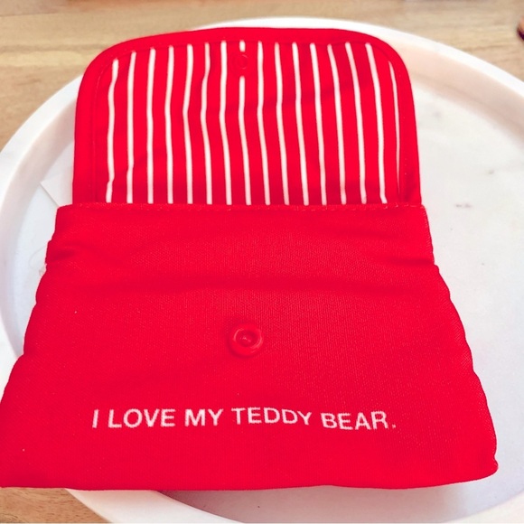 Red Hello Kitty 45th Anniversary Tissue Case Holder - Picture 4 of 6